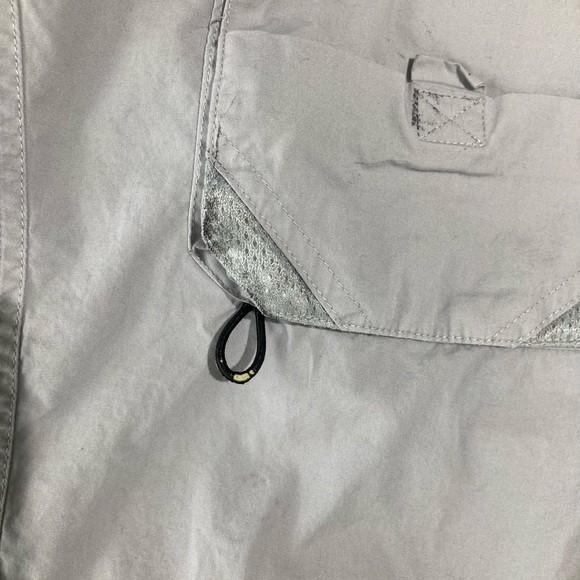 🦩2 Black Tip Big Catch shirts - Picture 10 of 15